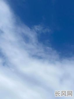 李居明八字命理解析：如何准确解读李居明的八字命理？