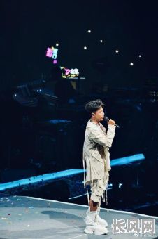 李克勤八字命理分析：如何通过八字解读李克勤的运势与命运？