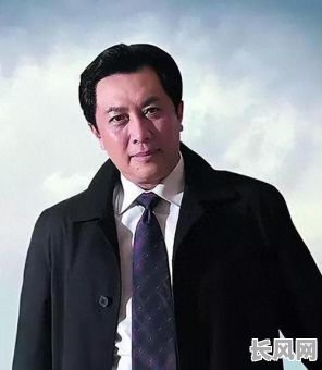 命理点评唐国强八字论：唐国强的八字命理分析有何独特之处？