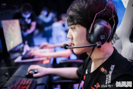 jackeylove命格究竟是什么？他的命运轨迹有何特殊之处？