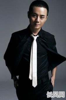 余少群八字命理分析：如何通过八字命理深入了解余少群的人生运势？