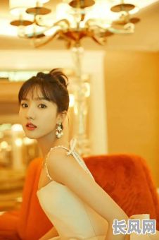 苏晓彤八字命理详解，她的命运走向究竟如何？