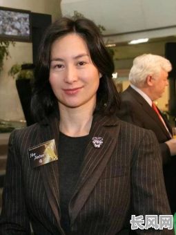 何超琼八字命理运势分析，如何解读她的命运走向？