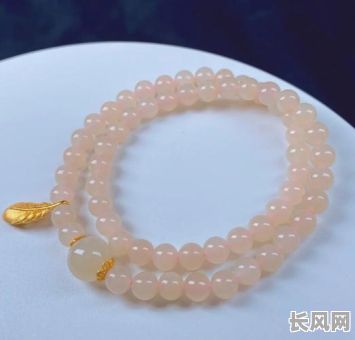 八字土命适合佩戴什么手串才能带来好运？