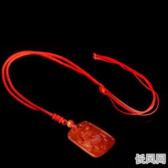 五行缺火的人应该佩戴什么饰品？适合佩戴哪些颜色？