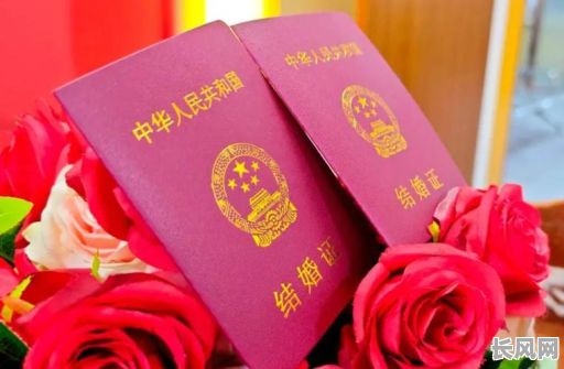 2025年最佳扯结婚证吉日推荐，为您挑选黄道吉日，喜结良缘！