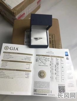 买订婚戒指要选吉日吗吗（订亲买戒指吗）