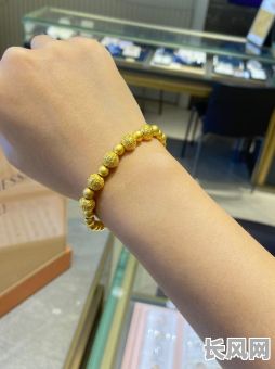 戴黄金手链吉日（佩戴黄金手链注意什么）