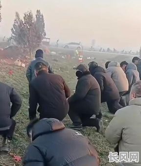 大年初二上坟是吉日吗吗_大年初二要去坟上拜年吗