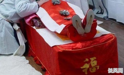 搬棺材十月份吉日-棺材什么时候进月度