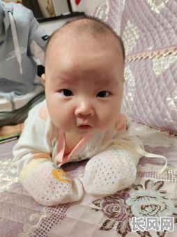 婴儿抬头吉日2025-抬头 婴儿