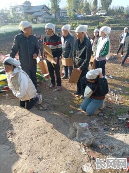 最近打棺材吉日（打棺材视频）