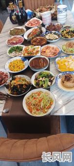 大年初一吃饭吉日有哪些，大年初一吃的饭是什么饭